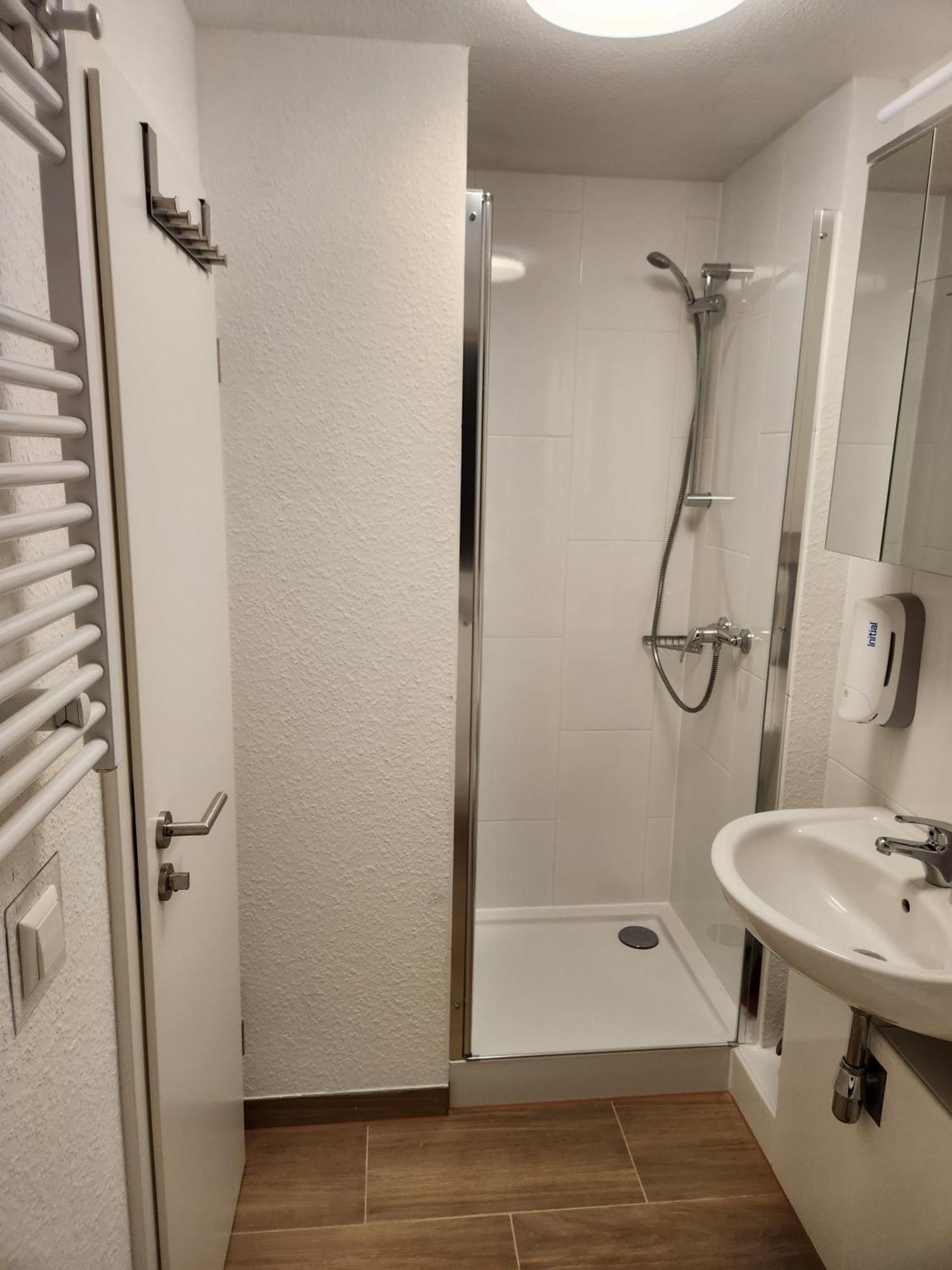 B Apartment *